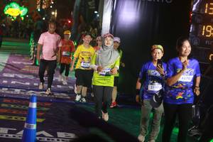 BIB: 3475, 4570, 3197
                            <button type="button" onclick="openModal(26275210)" class="btn btn-primary btn-sm float-right btn-popup" data-toggle="modal" data-target=".modal-high-quality">
                        <i class="fas fa-shopping-cart"></i> Add to Cart
                    </button>
                                            <button type="button" onclick="isThisMe(26275210, true)" class="btn btn-success btn-sm float-right btn-popup btn-isme hidden" data-toggle="tooltip" data-placement="bottom" title="นี่คือรูปของคุณใช่ไหม คลิกที่นี่เพื่อเอาเข้าอัลบั้ม">
                        <i class="fas fa-plus"></i> Add to album
                    </button>
                    <button type="button" onclick="isThisMe(26275210, false)" class="btn btn-warning btn-sm float-right btn-popup btn-isnotme hidden">
                        <i class="fas fa-ban"></i> Remove from album
                    </button>